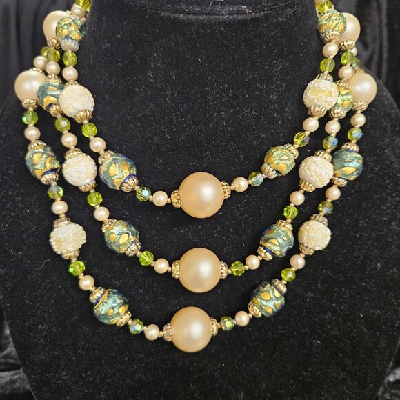 Vintage Vendome green & cream beaded Necklace, Bracelet, Clip-ons - Picture 3 of 5